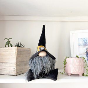 ✨ NWT Witch Gnome